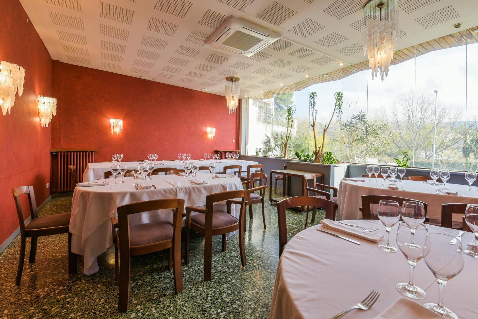 Hotel Robert La Pobla de Claramunt Εξωτερικό φωτογραφία