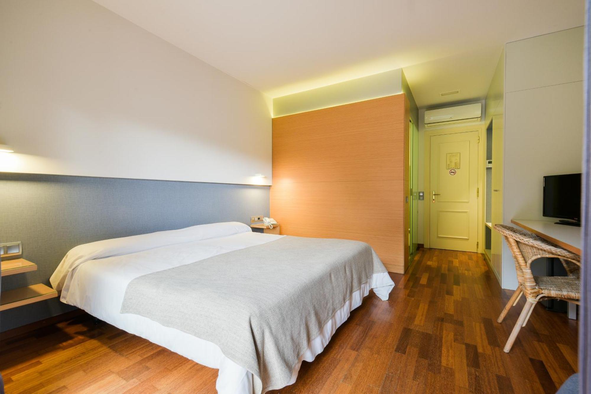 Hotel Robert La Pobla de Claramunt Εξωτερικό φωτογραφία